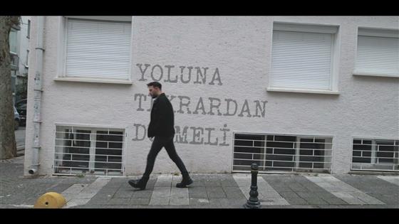 Emre Azaklar Arada Bir Görüşmeli