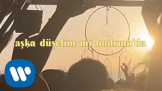 Cem Yenel aşka düşelim mi?