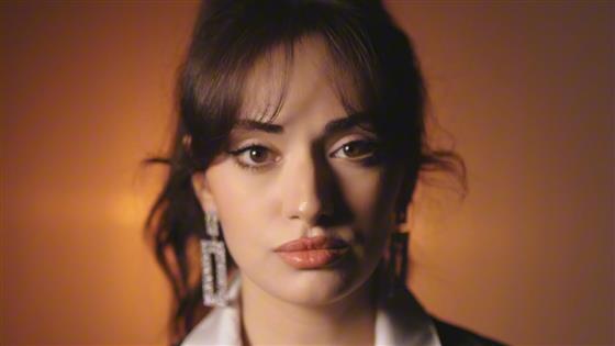 Ayten Rasul Çek Ellerini