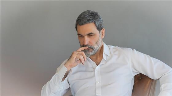 Uğur Işılak Seninle Yol Yürünmez Dünya